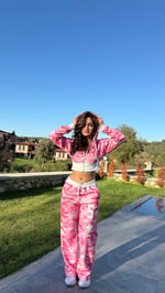 Kamuflaj Crop Takim Pembe