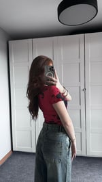 Kare Yaka Batik Kırmızı Crop