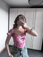 Kare Yaka Batik Pembe Beyaz Crop