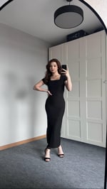 Kare Yaka Kısa Kol Siyah Elbise