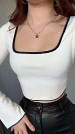 Kare Yaka Volanlı Kol Crop Beyaz