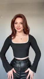 Kare Yaka Volanlı Kol Crop Siyah
