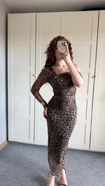 Leopar Omuz Detaylı Tül Elbise