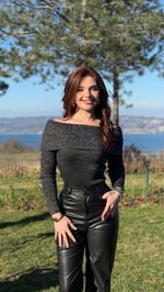 Madonna Yaka Simli Kazak Siyah