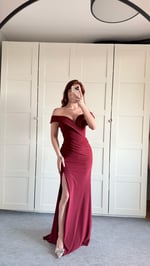 Madonna Yırtmaç Detaylı Abiye Bordo