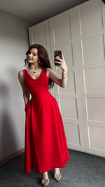 Marilyn Monroe Kırmızı Elbise