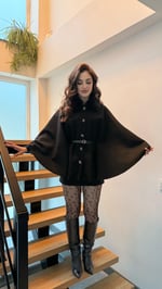 Önden Düğmeli Kürk Yaka Panço Siyah