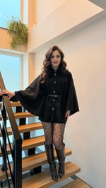 Önden Düğmeli Kürk Yaka Panço Siyah