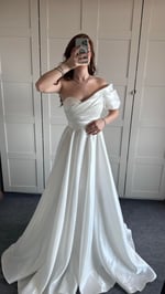 Ophelia Saten Düşük Kol Beyaz Abiye
