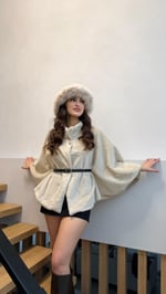 Peluş Kemerli Panço Krem