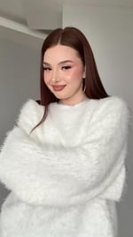 Püsküllü Yumuşak Kazak Beyaz