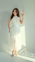 Şifon Drape Yaka Fırfırlı Elbise Beyaz