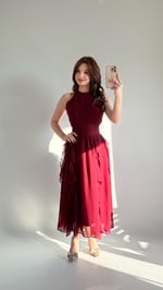 Şifon Drape Yaka Fırfırlı Elbise Bordo
