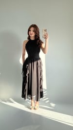 Şifon Drape Yaka Fırfırlı Elbise Siyah