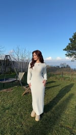 Triko Havlu Dokulu Elbise Beyaz