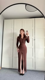 Vatkalı Dekolteli Elbise Acı Kahverengi