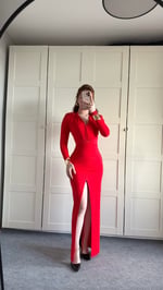 Vatkalı Dekolteli Elbise Kırmızı