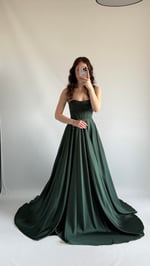 Violetta Saten Abiye Zümrüt Yeşili