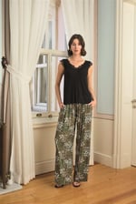 Arias Closet Çiçek Yaprak ve Etnik Desenli Dantelli 3'lü Pijama Takımı