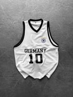 BEYAZ GERMANY V ATLET