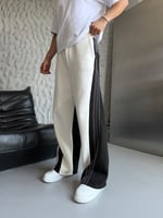 BEYAZ NAKIŞ ŞERİTLİ EŞOFMAN