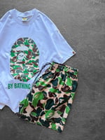 BEYAZ YEŞİL DENİZ ŞORTLU BAPE TAKIM