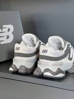 NEW BALANCE 9060 GRİ