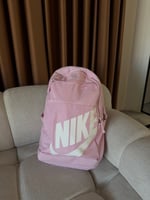 PEMBE NİKE SIRT ÇANTASI