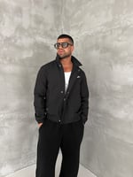 SİYAH MEVSİMLİK NİKE CEKET