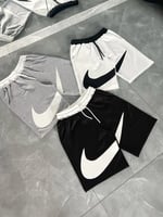 Beyaz Ön Nakış Nike Şort