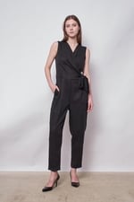 %100 Iyocell Akıcı Şık Kumaş Anvelop Kruvaze Bağcıklı Cepli Önü Pileli Dar Paça Tulum -Siyah