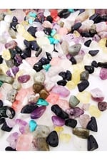 (4453) Doğaltaş Kırıktaş Mix Doğal Taş Delikli (25 gram) RENKLİ Tek Ebat