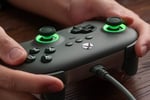 8Bitdo Xbox, RGB Lighting Fire Ring ve Hall Effect Joysticks için Ultimate C Kablolu Denetleyici, Xbox Series X |S, Xbox One, Windows 10/11 - Resmi Olarak Lisanslı (Koyu Yeşil)