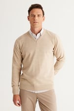 AC&Co / Altınyıldız Classics Anti-Pilling Tüylenme Yapmayan Standart Fit Normal Kesim V Yaka Triko Kazak, Renk Bej, Beden S