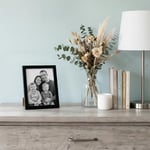 Americanflat Siyah 4x5 Resim Çerçevesi - Kırılmaya Dayanıklı Camlı İnce Kenarlıklı Fotoğraf Çerçevesi, Asma Donanımı ve Duvar veya - Seçenekler: 4x5, 10x14, 10x20, 16x22, 17x21, 18x20, 21x28, 25x25...