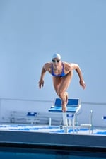 ARENA Solid Swimsuit Tech Back Kadın Mayo(010257809)