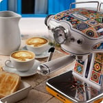 Ariete Positano Espresso Kahve Makinesi 1389/1P - Maxi Cappuccino Cihazı, Süt Köpürtme Başlığı, 850 Watt, 0,9 Litre Çıkarılabilir Su Tankı, Çıkarılabilir Damlama Tepsisi ve Bardak Tutucu