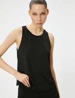 Arkası Baskılı Spor Tişört Kısa Kollu Bisiklet Yaka Yanları Yırtmaçlı - Bedenler: XS, S, M, L, XL