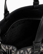 Armani Exchange Kadın Susy, kare logo, ayarlanabilir kayışlı çanta