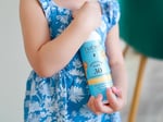 Babo Botanicals% 100 Çinko Oksit ile Bebek Cilt Mineral Güneş Koruyucu Sprey SPF 30, Suya Dayanıklı, Kokusuz, 6 Fl Oz