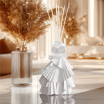 Baci Milano Atelier Gisele Kırmızı Elbise Formunda İçi Cam Difüzör ve Vazo H. 21 cm