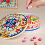 Baci Milano Dolce Far Niente Desenli Yuvarlak Porselen Kutu 13 cm