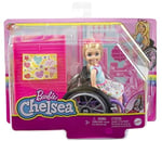 Barbie Chelsea bebek ve tekerlekli sandalye, hareketli tekerlekli, rampa, çıkartma levhası ve aksesuarları, sarı saçlı küçük bebek