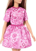 Barbie Fashionistas Style Pop No. 249 sarı saçlı, pembe şal etek, pembe şal desenli gömlek, platform tabanlı beyaz sandalet, JJN62