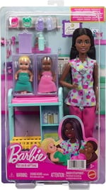 Barbie Kariyer Bebek Doktoru Oyun Seti, 2 Hasta Bebekli, Muayene Masası ve Aksesuarlar, Esmer
