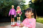 Barbie & Ken 65. Yıl 2'li Parti Bebekler Barbie & Ken 65. Yıl 2'li Parti Bebekler ve 6 aksesuarlı set, paten teması, 65. yıl dönümü HXK90