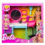 Barbie Muhteşem Kuaför Oyun Seti Renk değiştiren saç özellikli Barbie Muhteşem Kuaför oyun seti HKV00