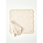 Bella Maison Daisy Scallop Kenar Peçete Bej (40x40 Cm) Bej