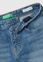 Benetton Erkek Çocuk Açık Denim Arkası Logo İşlemeli 5 Cepli Düz Kesim Denim Pantolon - Seçenekler: 6-7 Yıl, 7-8 Yıl, 8-9 Yıl, 10-11 Yıl, 11-12 Yıl, 13-14 Yıl