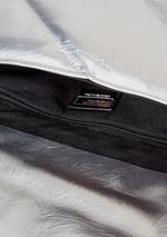 Benetton Kadın Gümüş Metal Zincirli Logo Detaylı Kapitone Omuz Çantası